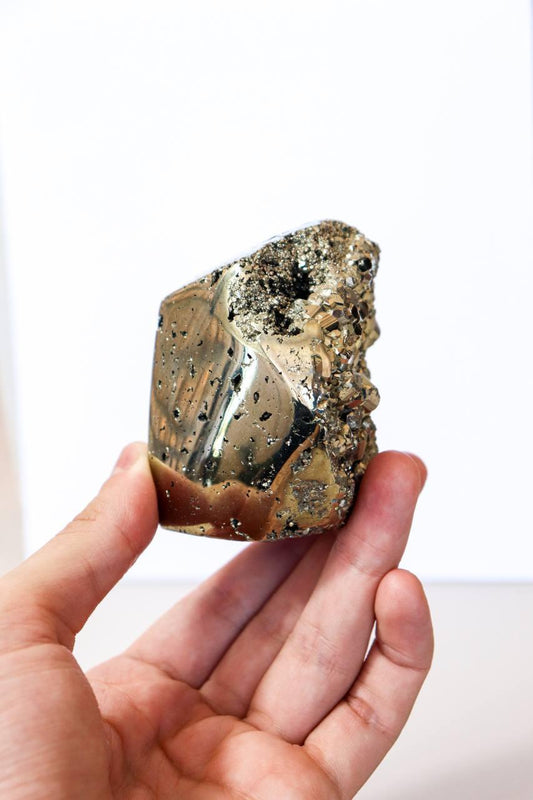 Pedra Pirita Semi Polida 520 gramas