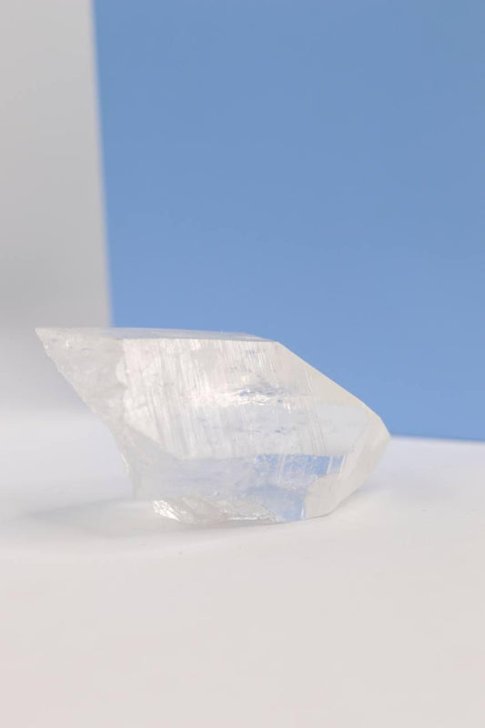 Pedra Ponta Cristal Canalizador bruto 90 a 100 gramas
