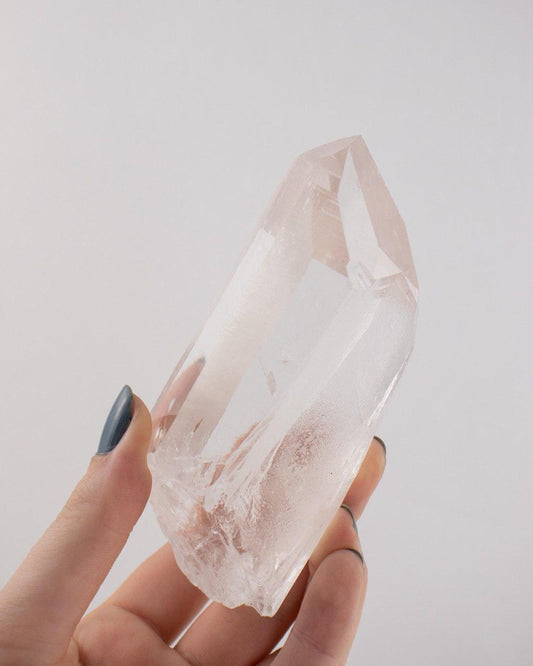 Pedra Ponta Cristal Laser Canalizador bruto 283 gramas