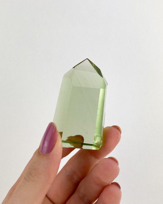 Ponta Obsidiana Verde Claro Canalizadora 63 a 77 gramas