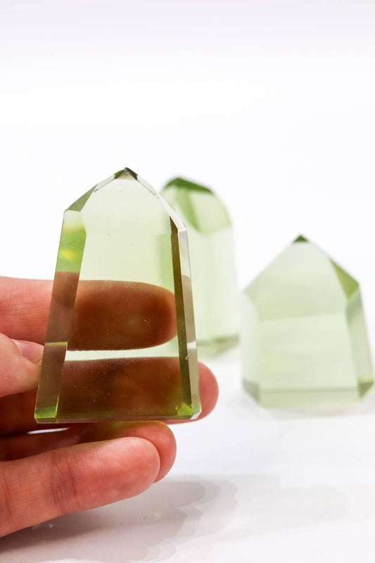 Ponta Obsidiana Verde Claro 40 a 64 gramas aprox.