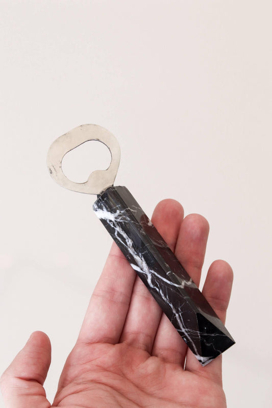 Abridor de Garrafa Ônix Preto