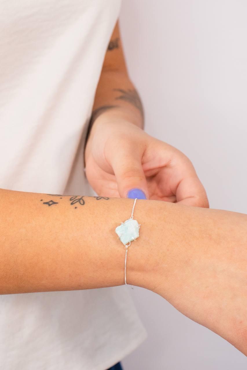 Pulseira Amazonita Bruta com Garra Banhado Prata