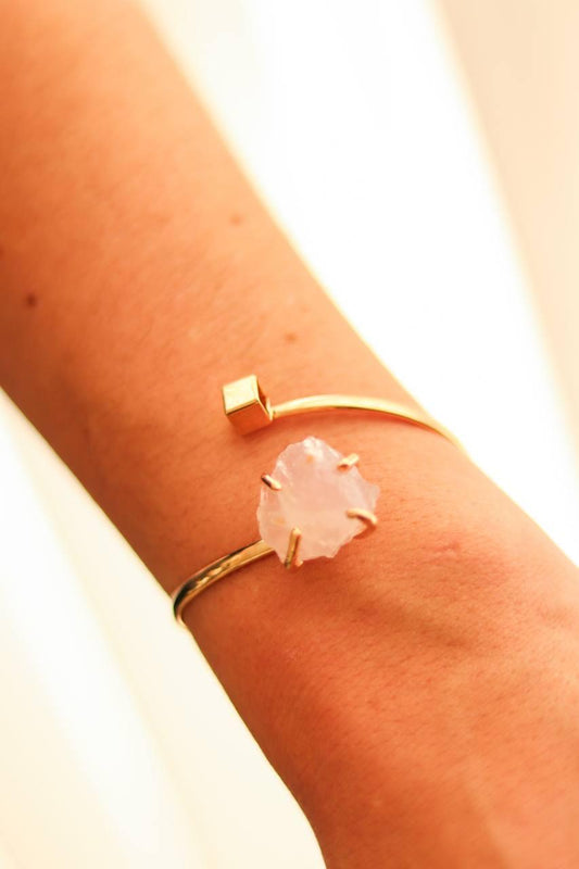 Bracelete Quartzo Rosa Cubo Banho Ouro