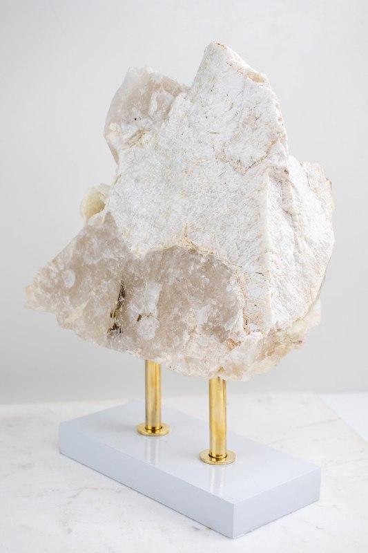 Pedra Cristal Elestial na Base Madeira Branca 2,410KG