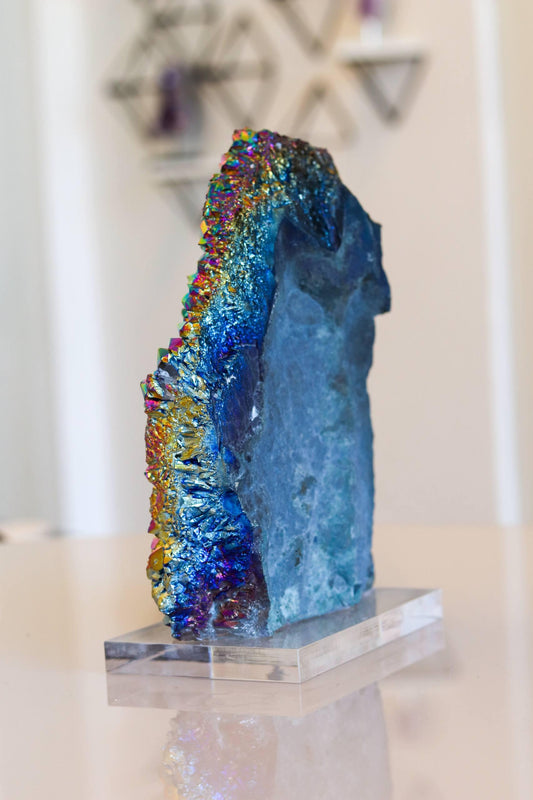 Drusa Titânio Rainbow na Base Acrílica 3.960Kg
