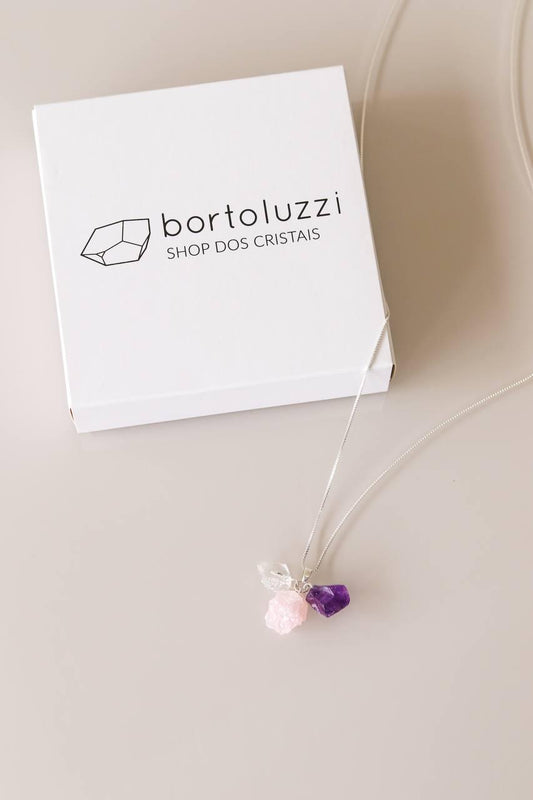 Colar Kit Tríade dos Cristais Banho Prata (Ametista/Cristal/Quartzo Rosa)