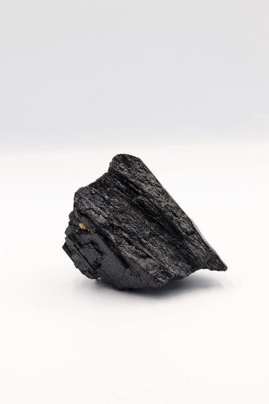 Pedra Turmalina Preta Bruta 661 gramas