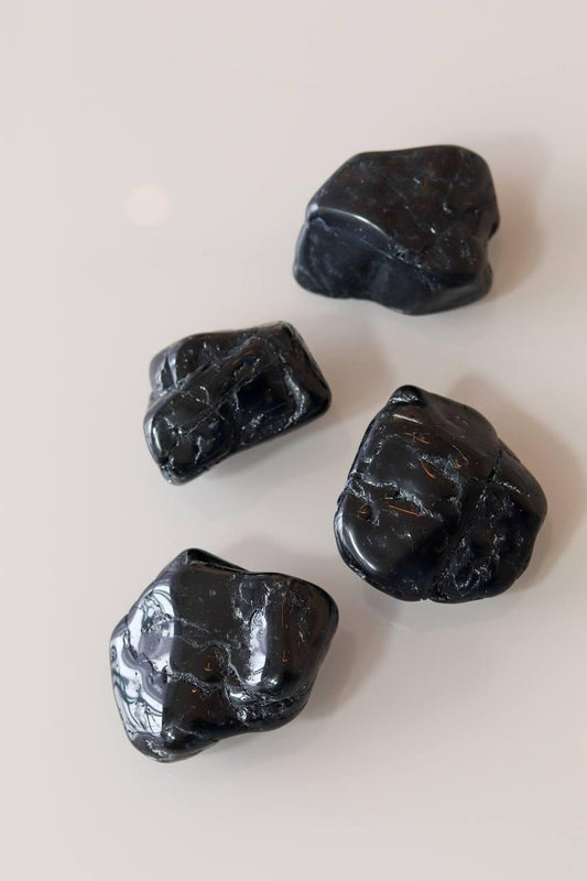 Pedra Turmalina Negra Rolada 40 a 49 Gramas Aprox.