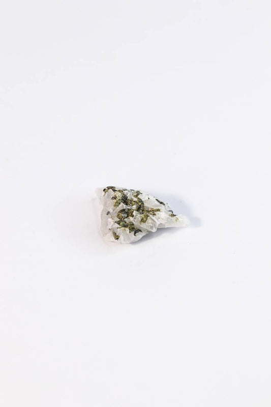 Pedra Turmalina Verde no Quartzo Bruto 10 a 19 gramas