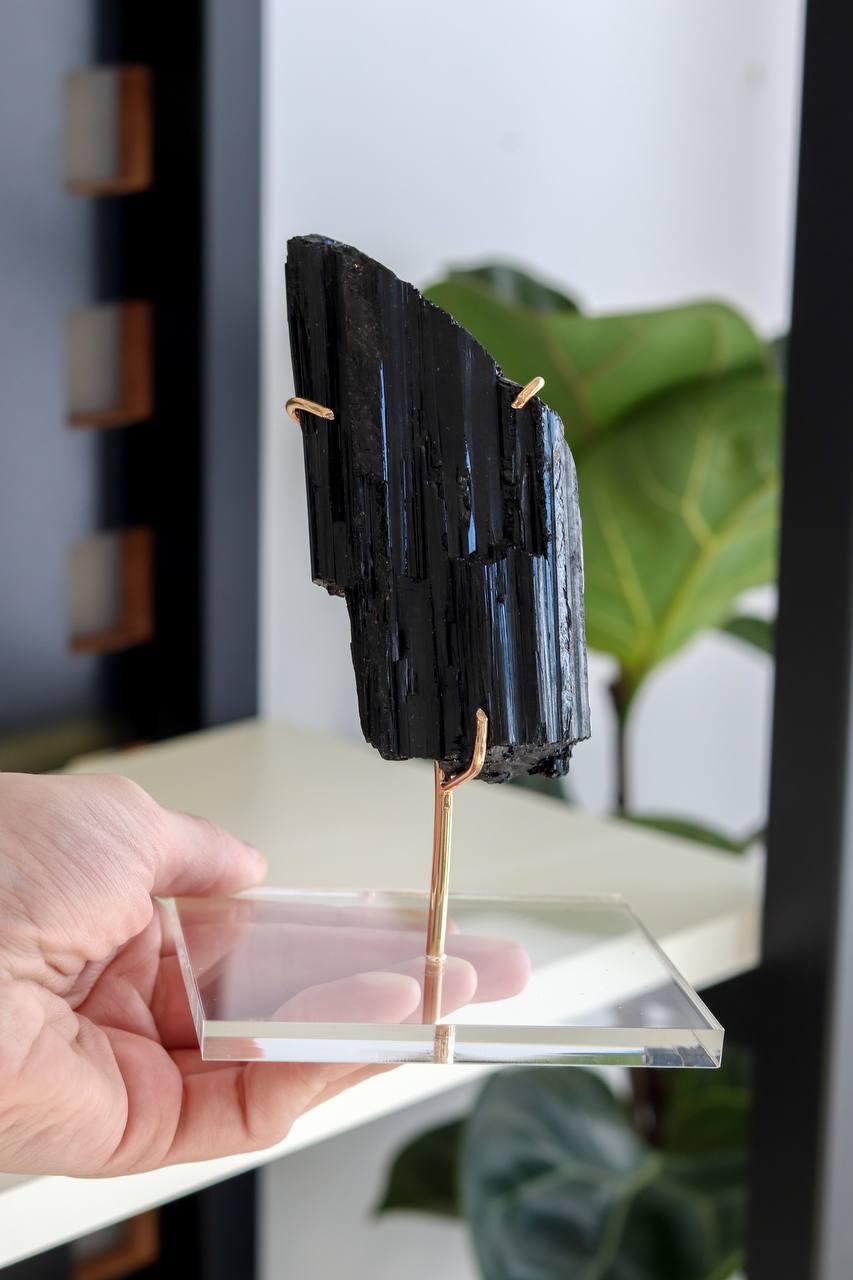 Pedra Turmalina Negra Bruta Garra Banho Ouro