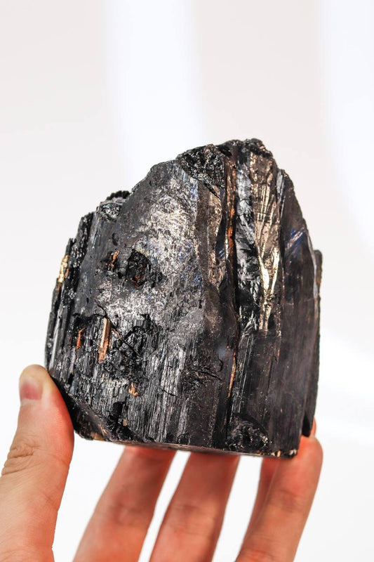 Pedra Turmalina Preta Bruta 666 a 826 gramas aprox.