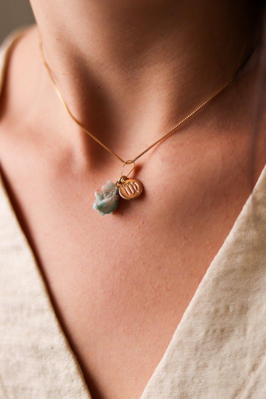 Colar Signo Virgem - Pedra Amazonita Bruta banhado Ouro